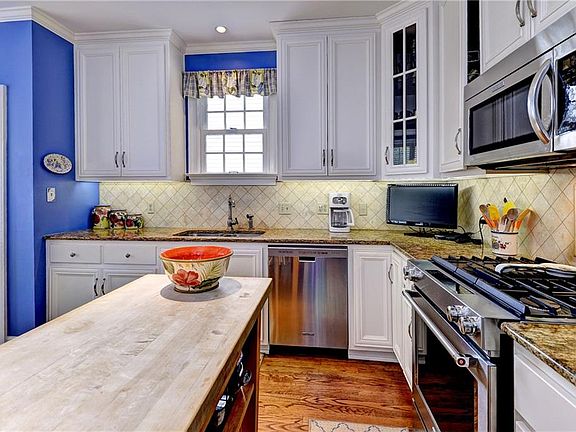 5th image of 102 Alwoodley