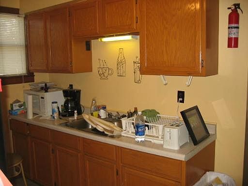 4th image of 528 W Norris Dr