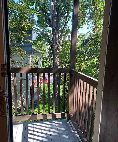 1009 Madison St #4 — Photo 8