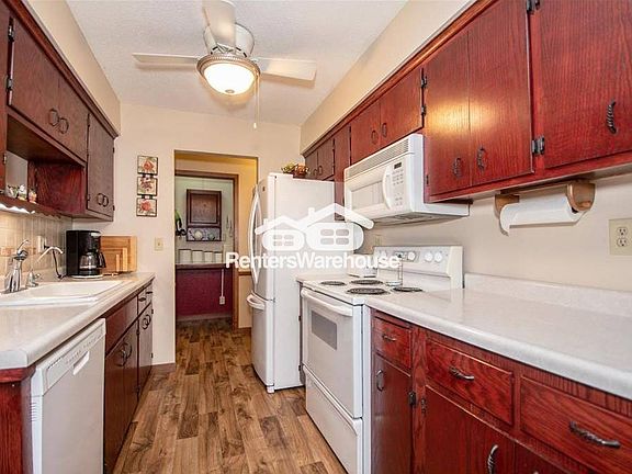 4th image of 2710 Dale St N #B109
