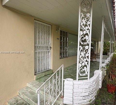 3rd image of 701 SW 20th Rd Unit 703