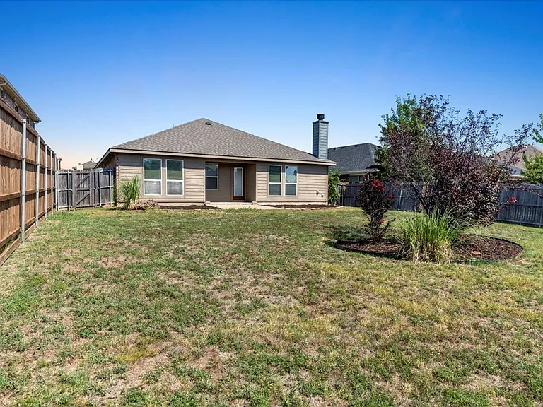 1729 Park Trails Blvd — Photo 40