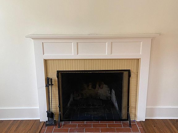 5th image of 145 N Oak Ave