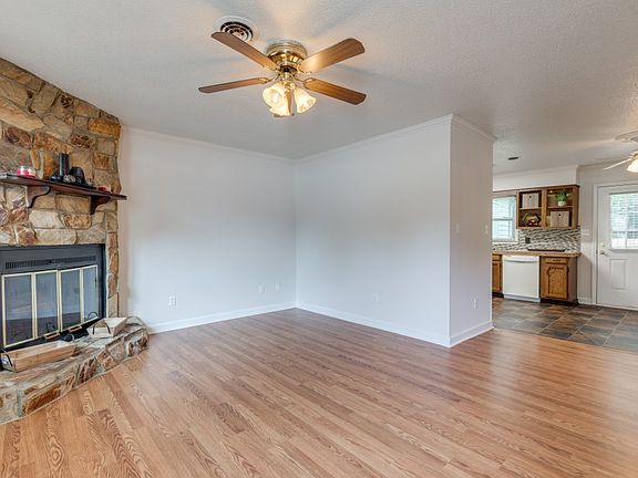 2nd image of 561 Cedarvilla Dr