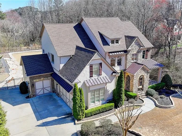 2230 Manor Creek Ct — Photo 58