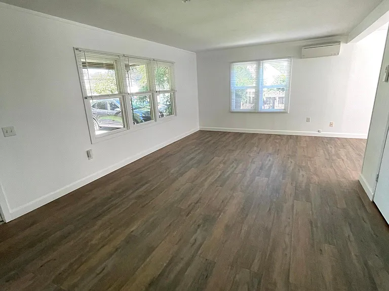 1312 Mahan Ave — Photo 10