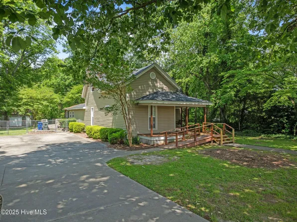 4134 W College Street, Ayden, NC 28513