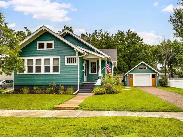 239 S Meridian St, Belle Plaine, MN 56011