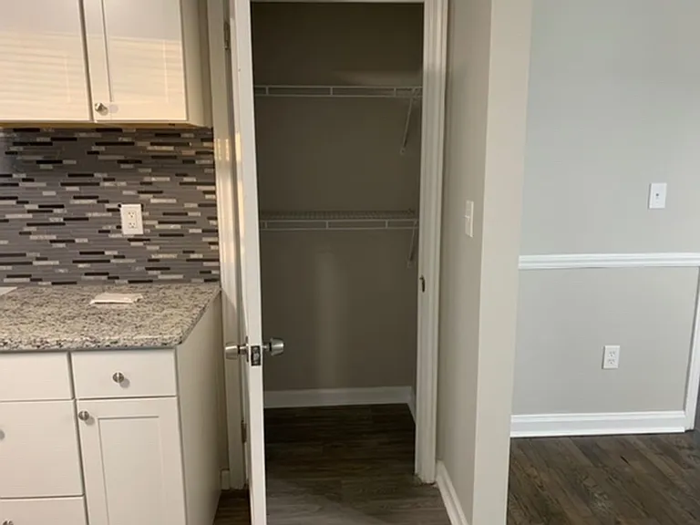 2111 Kimberly Rd SW — Photo 8