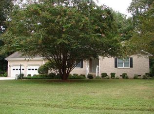 314 Laura Lee St, Elizabeth City, NC 27909