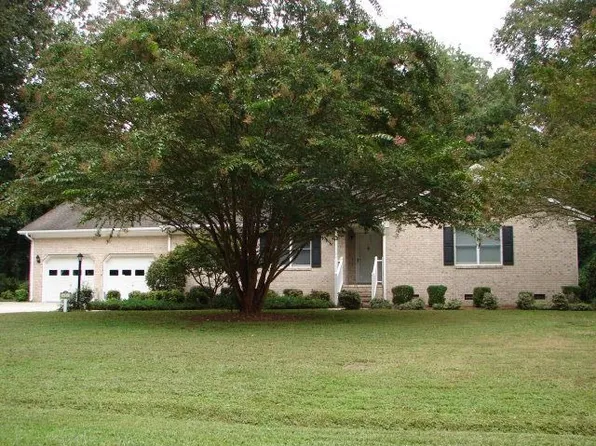 314 Laura Lee St, Elizabeth City, NC 27909