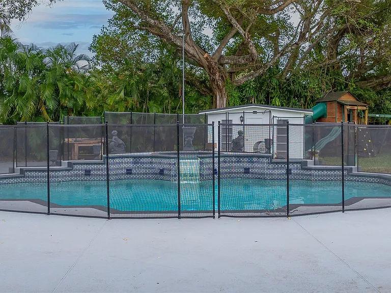 13401 SW 83rd Ave — Photo 81