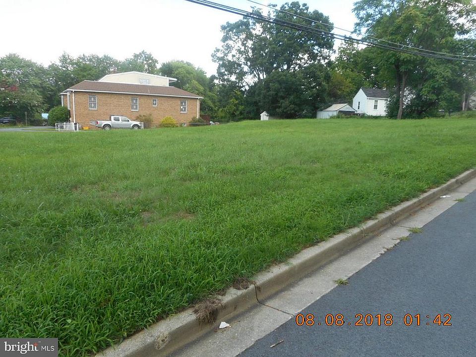2nd image of 801 Cypresstree Dr
