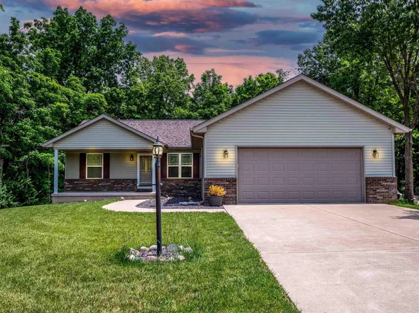 105 Kaylea Ct, East Peoria, IL 61611