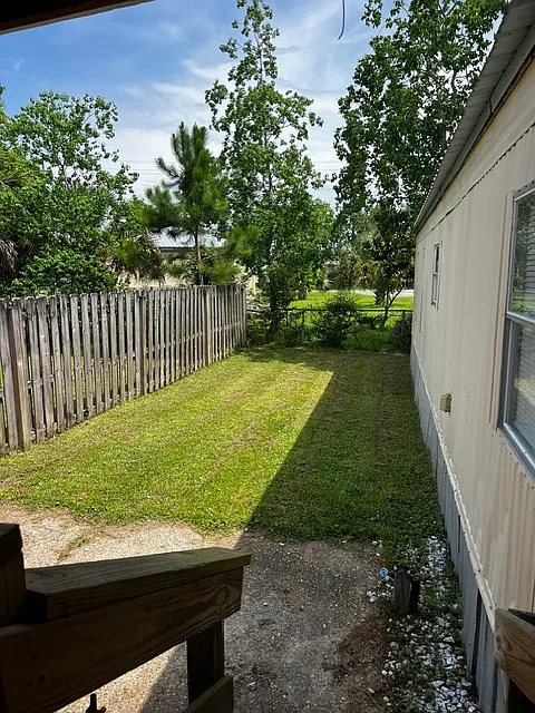 3 bed, 900 sqft, $1,295 — Photo 3