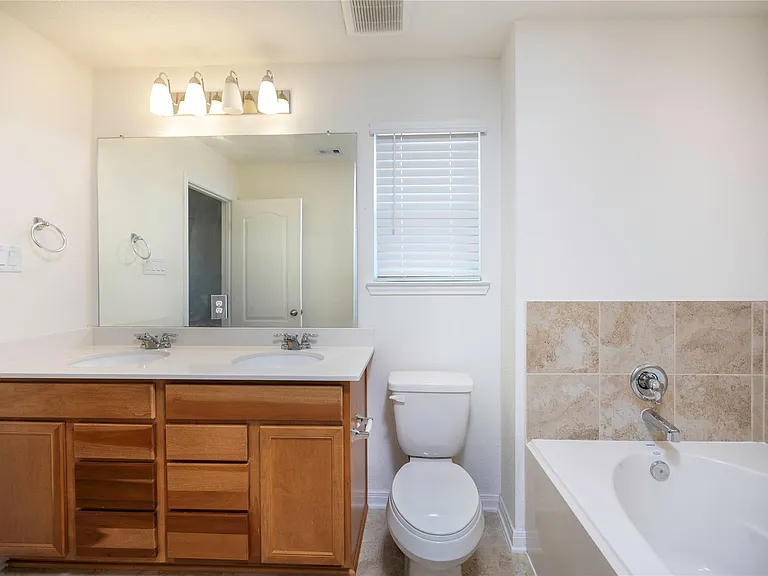 6021 Diamond Sky Ln — Photo 17