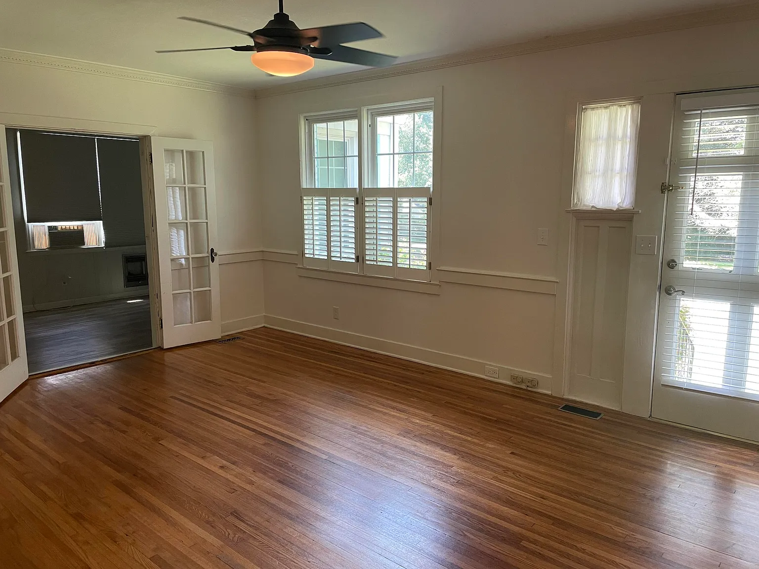 3 bed, 2.0 bath, 1838 sqft, $1,895 — Photo 2