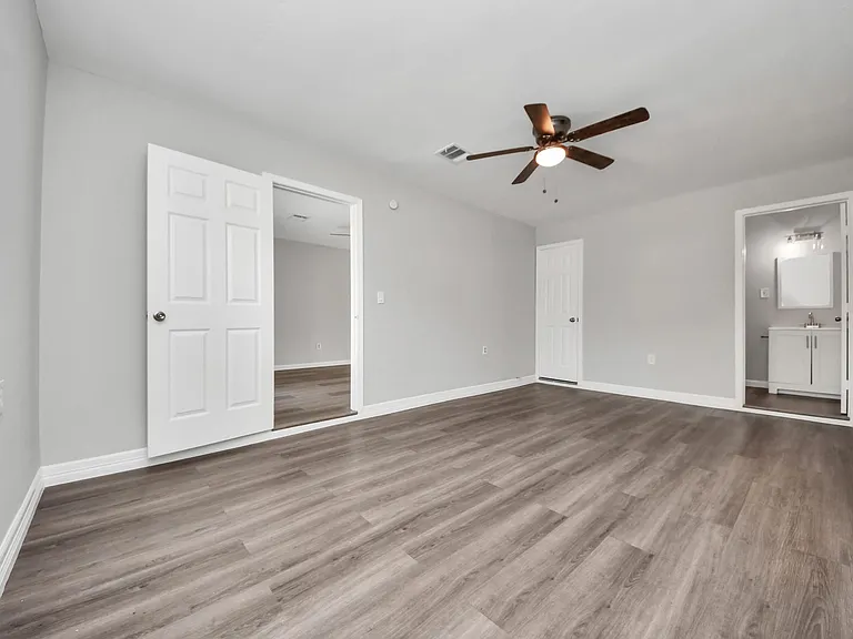 4114 Fairgreen Ln — Photo 32