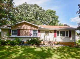 2856 2nd St N, North St Paul, MN 55109