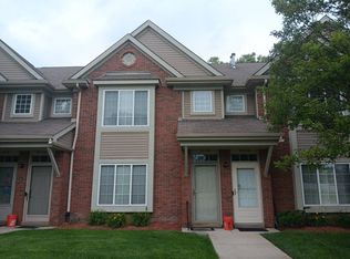 34122 Utica Rd, Fraser, MI 48026