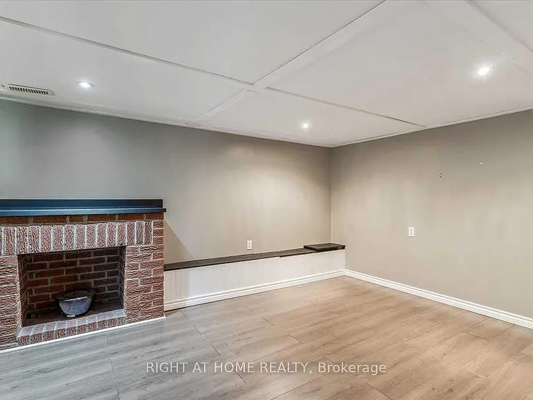 1252 Waterdown Rd #LOWER — Photo 5
