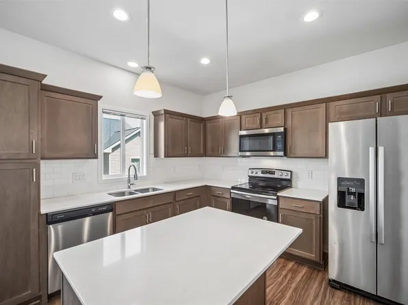 15137 Foxglove Ln, Urbandale, IA 50323