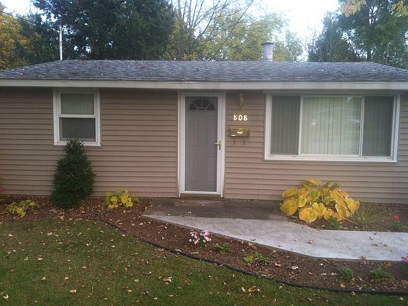 2nd image of 808 Oak Park Dr