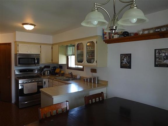 3rd image of 1337 Kellogg Ave