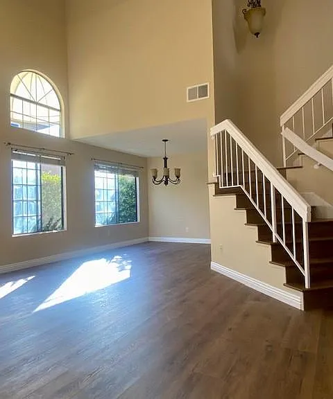 4211 Lost Springs Dr — Photo 3