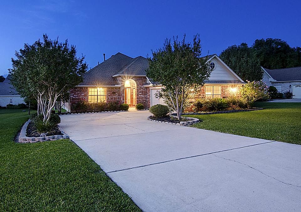 1st image of 220 April Waters Dr W