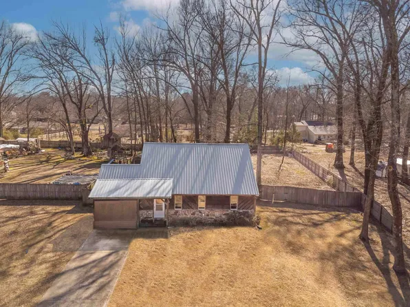 11 Douglas St, Greenbrier, AR 72058