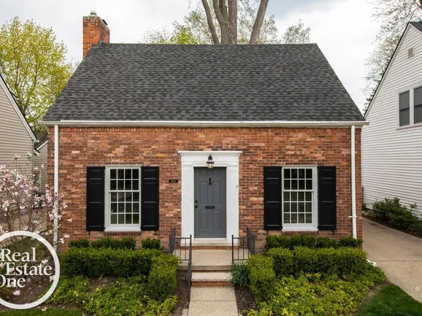 100 Mapleton Rd, Grosse Pointe Farms, MI 48236