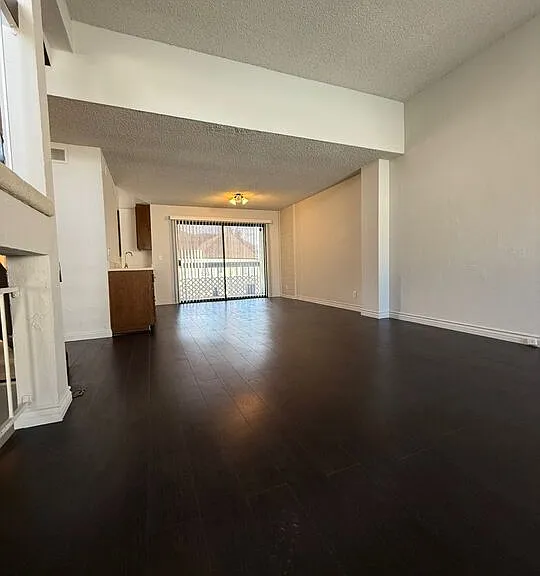 2809 Montrose Ave #10 — Photo 11