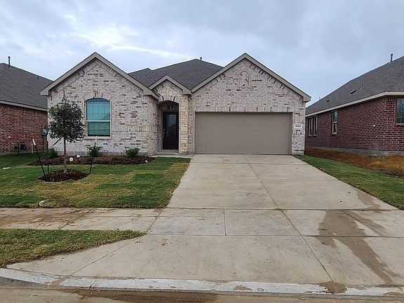 2nd image of 1824 Lake Grove Dr