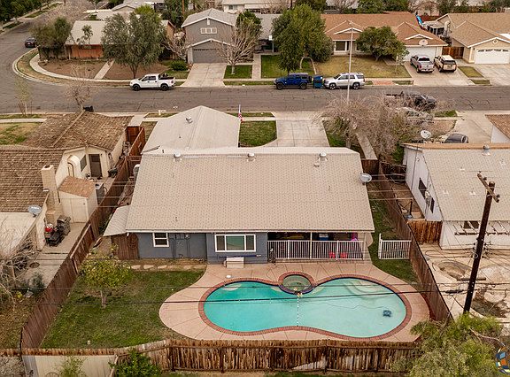 4th image of 1781 Sandalwood Dr