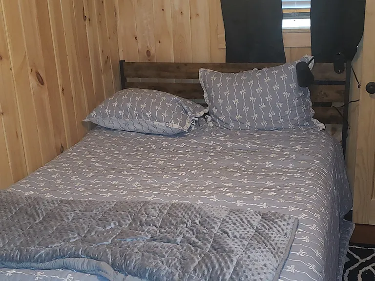 Smallest bed is queen size in Smallest room