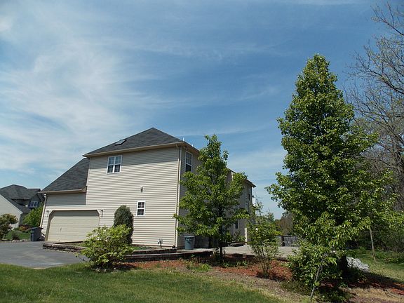 3rd image of 682 Mohican Dr