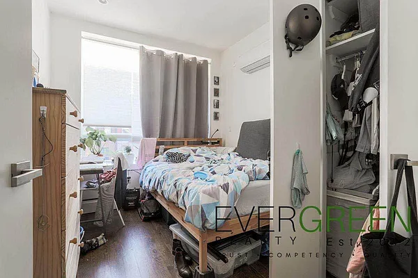 Rented by ERNY LLC | media 45