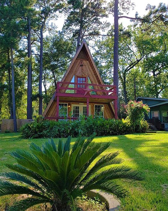 1st image of 400 Governor Wood Dr