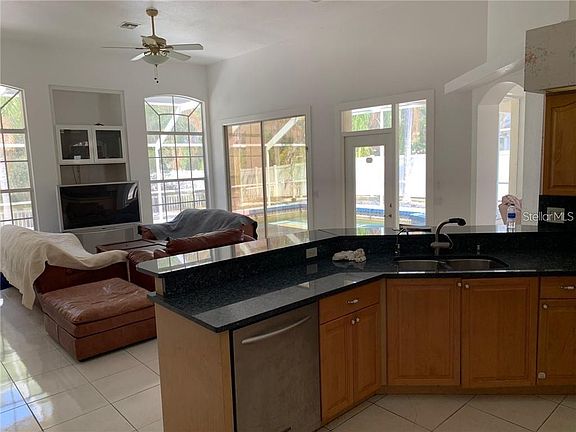 5th image of 22318 Peachland Blvd