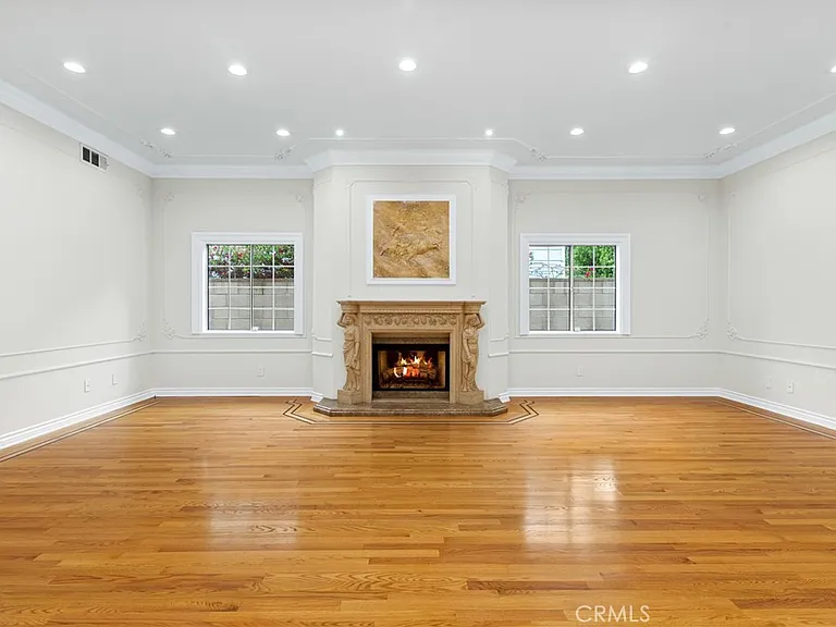 6508 Mammoth Ave — Photo 5