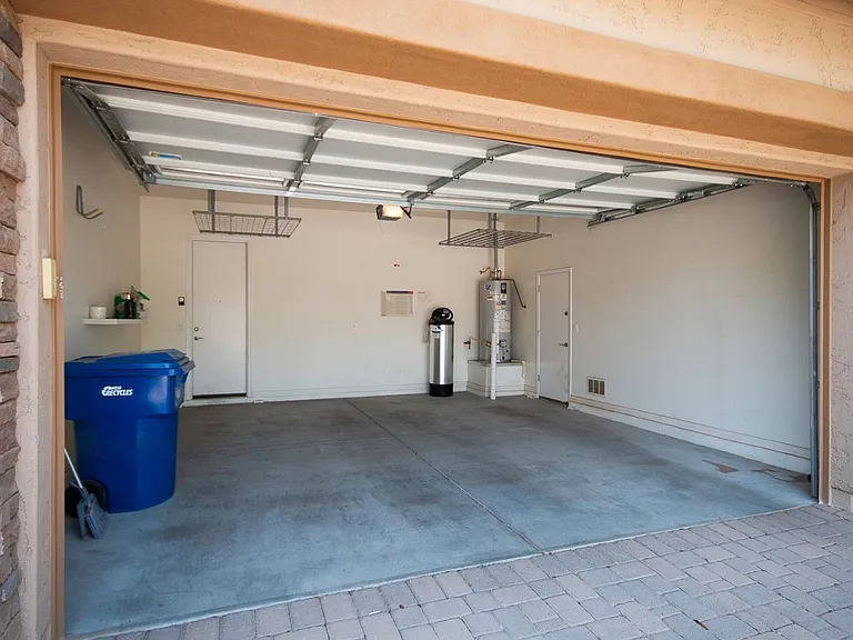 10317 E Catalyst Ave — Photo 5
