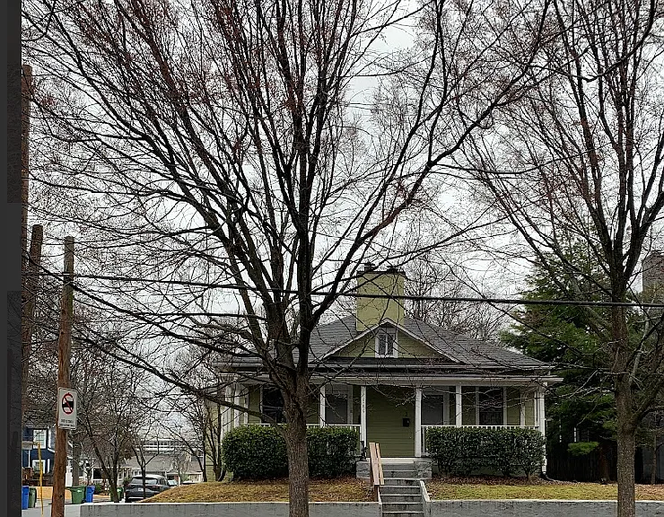 Auburn Ave NE — Photo 2