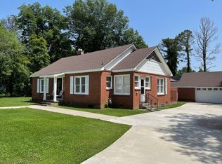 419 W Broadway St, Dermott, AR 71638