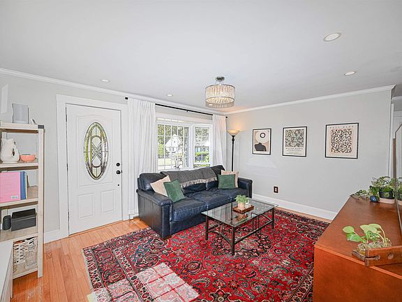 5th image of 145 Knowlton Street