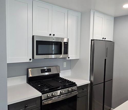 3rd image of 3960 Kansas St #4