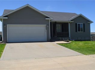 5802 SE 35th St, Des Moines, IA 50320