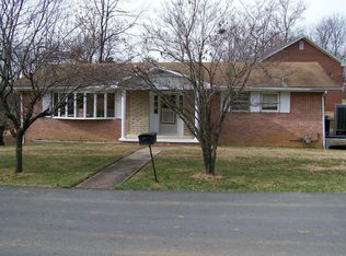 127 Greendale Rd, Johnson City, TN 37601