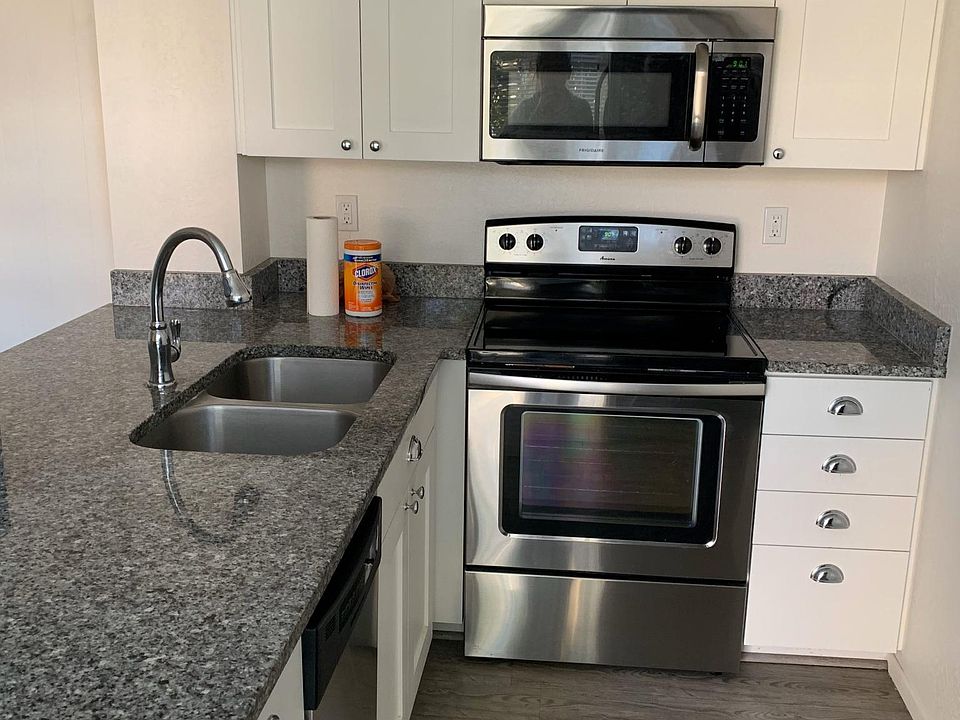 1st image of 860 E 500 S APT 2
