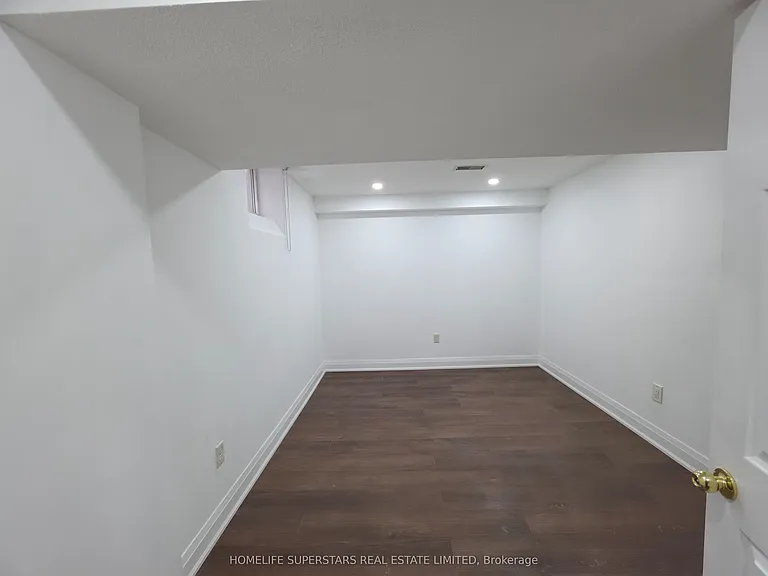 5 Big Moe Cres #BASEMENT — Photo 4